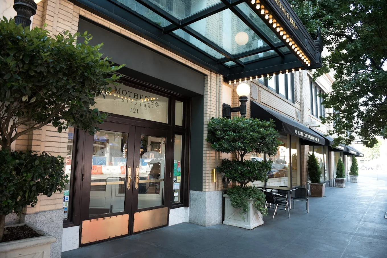  Mother's Bistro & Bar