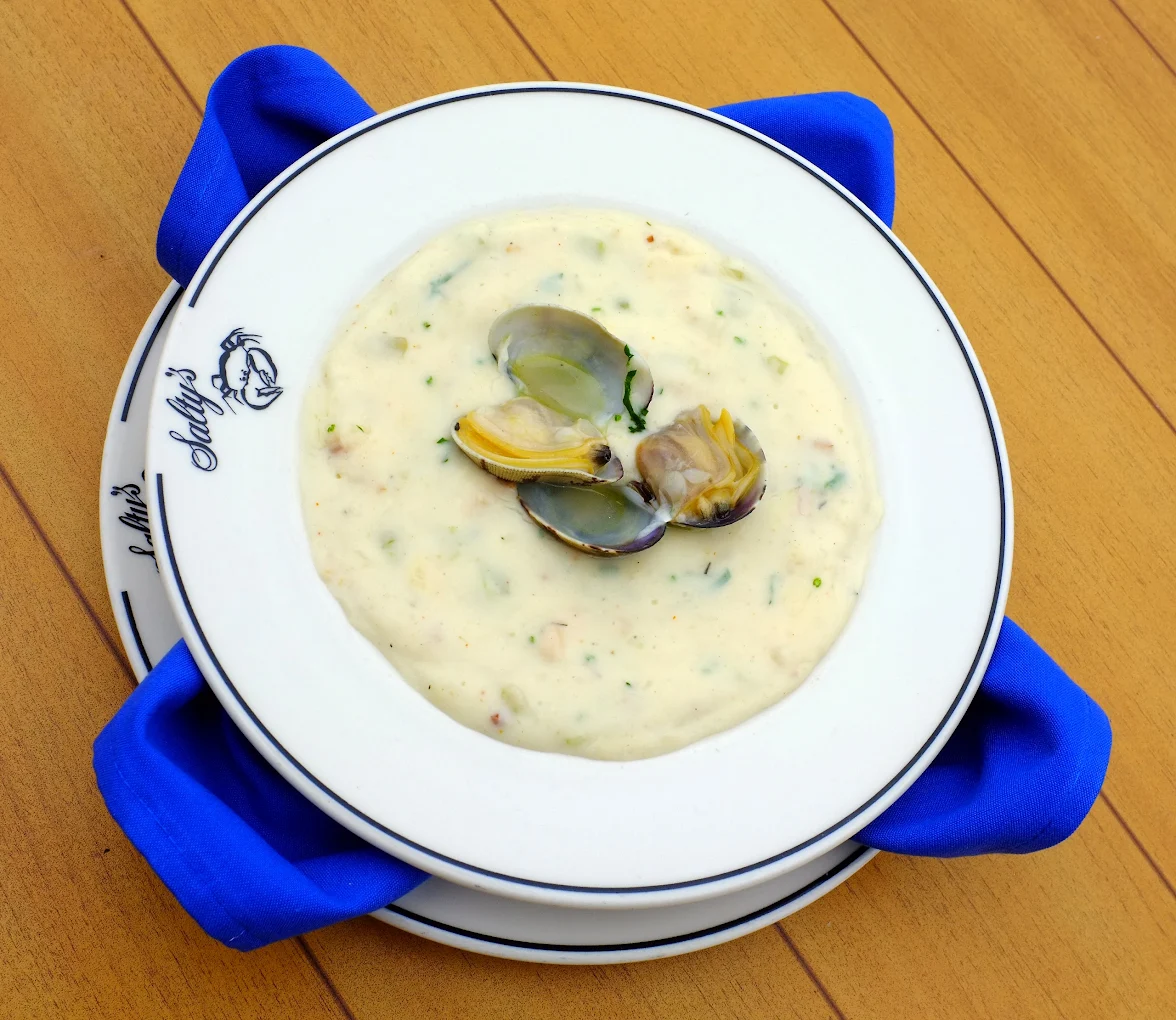 Salty's on the Columbia River