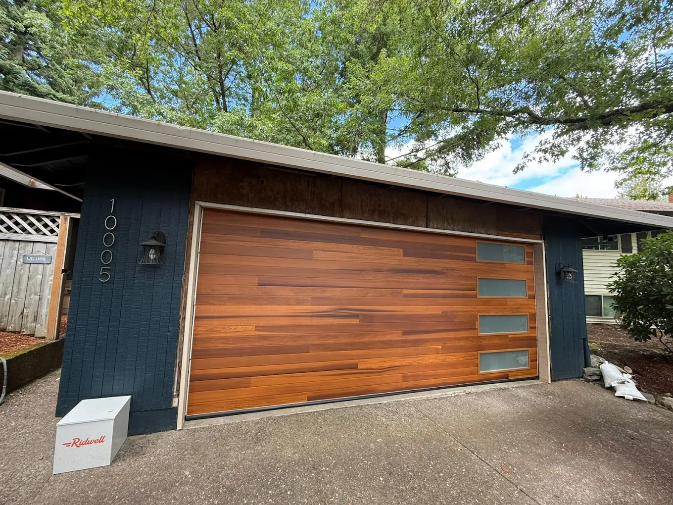 D&L Garage Doors & Locksmith