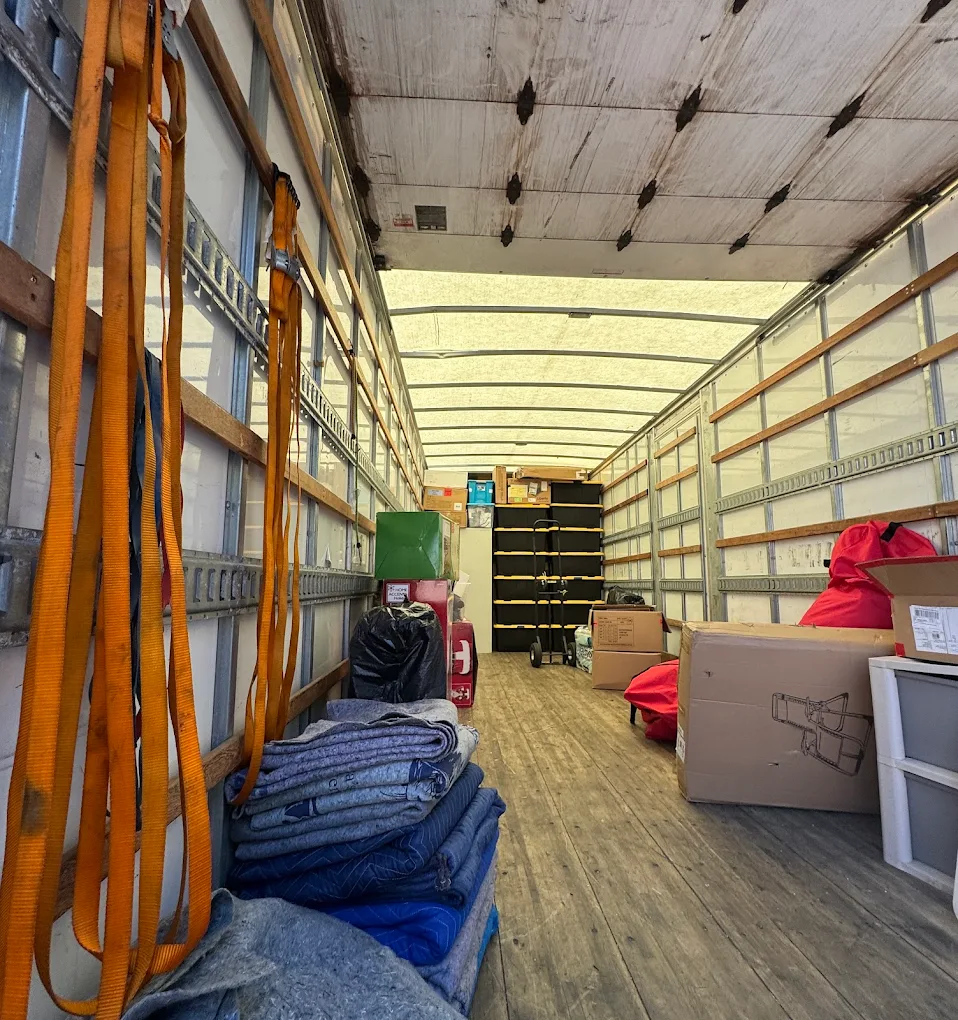 Instant Movers LLC