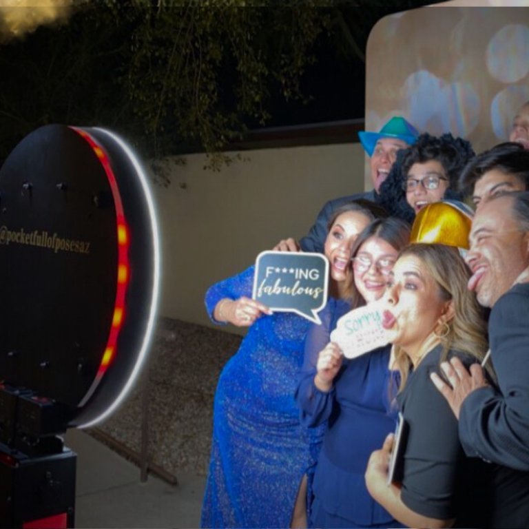Pocket Full of Poses Photo Booth Rental