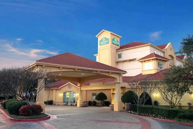 La Quinta Inn & Suites