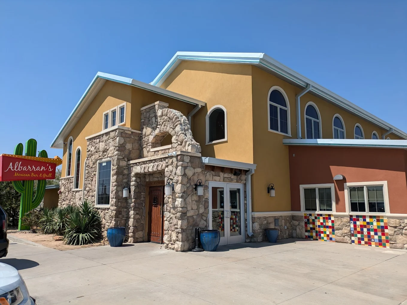 Albarran's Mexican Bar & Grill