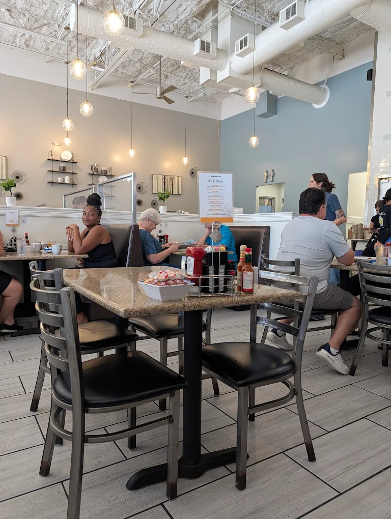 Eggsquisite Cafe