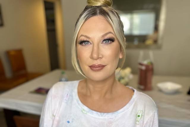 Brandiva Elle Makeup