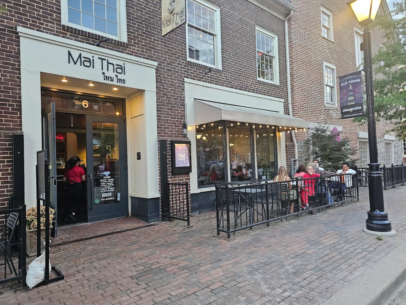 Mai Thai Restaurant