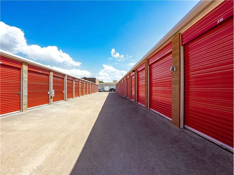 Extra Space Storage