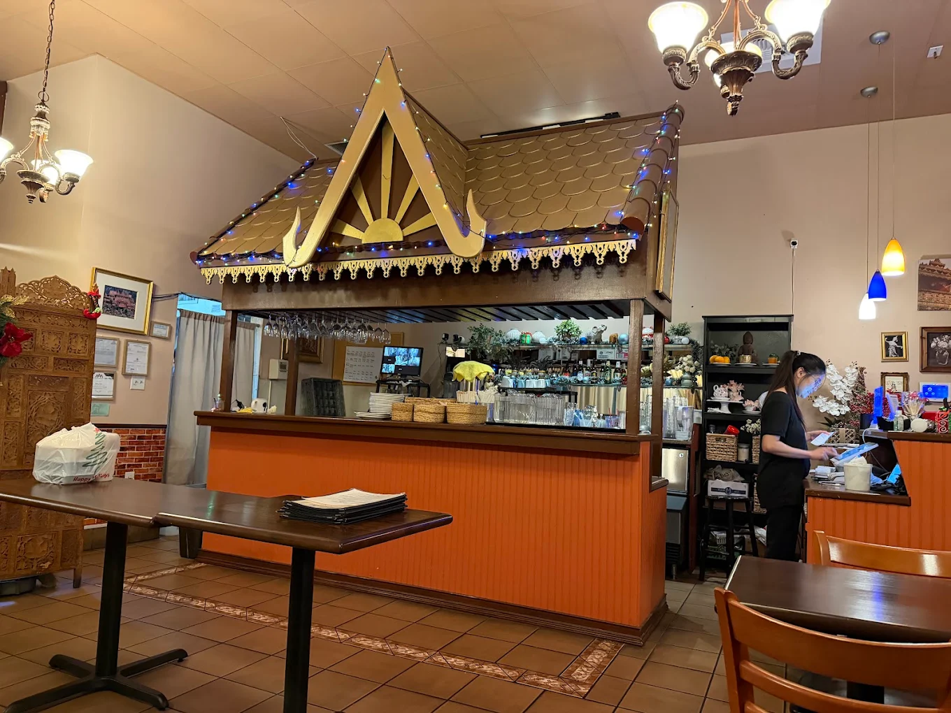 Royal Thai Bistro