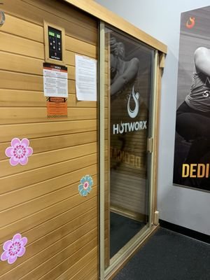 HOTWORX - Elk Grove, CA - Laguna Blvd